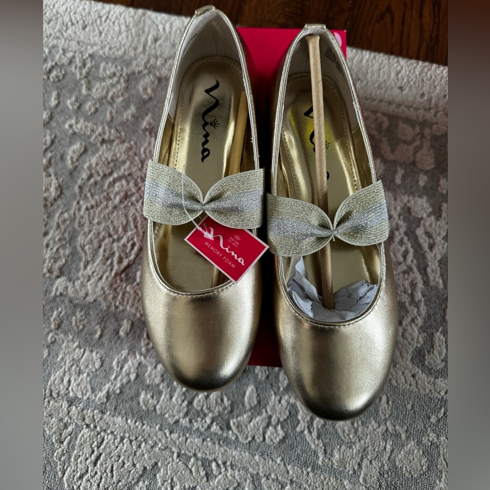 Brand New In Box Nina Krissy Flats